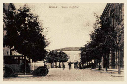 Piazza Bufalini.jpg (45408 byte)