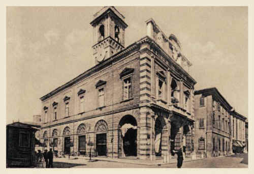 PALAZZO DEL RIDOTTO.JPG (45256 byte)